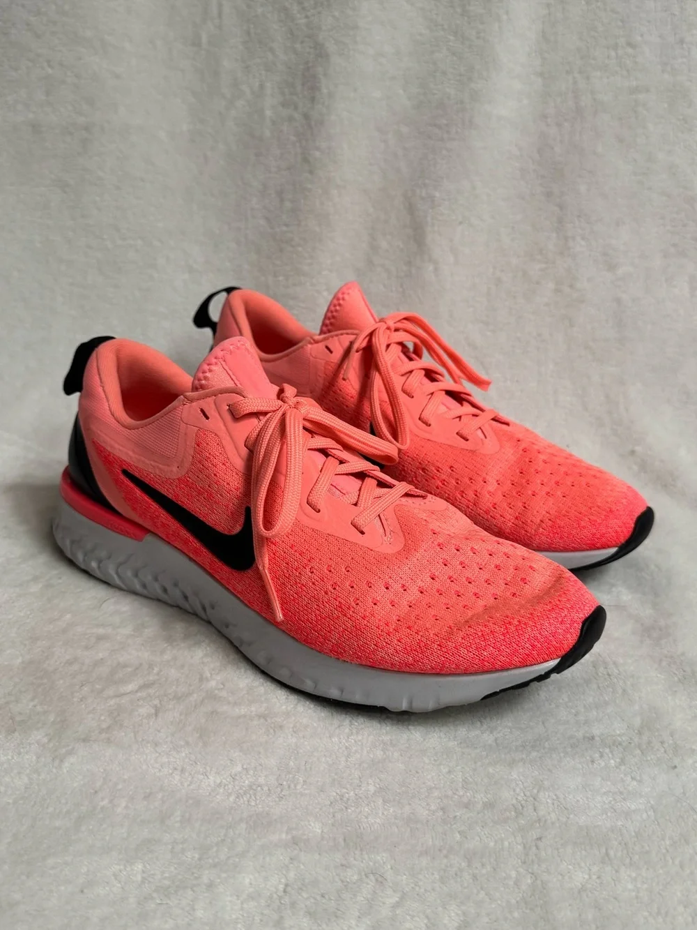 Nike Women’s Odyssey React - size 8.5